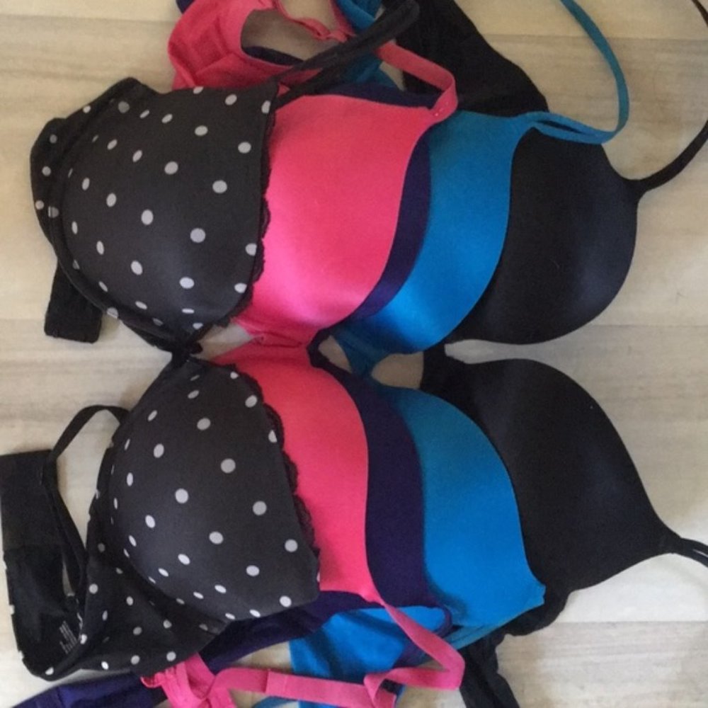 Victoria’s Secret Very Sexy Push-up Bras Sz 36D